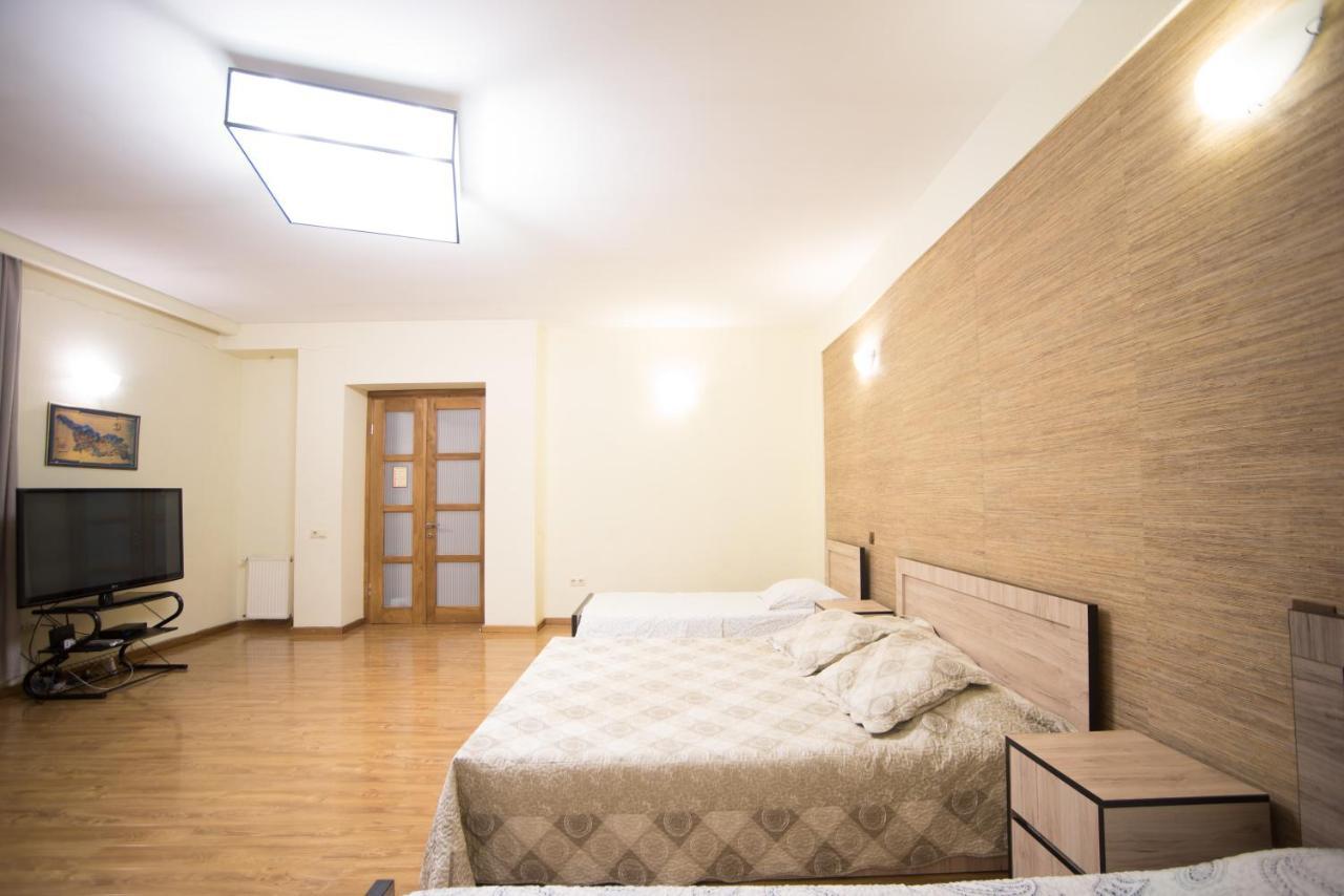 Terrace House Tbilisi Hotel Екстериор снимка