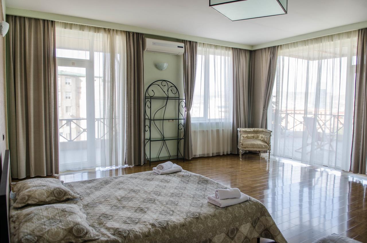 Terrace House Tbilisi Hotel Екстериор снимка